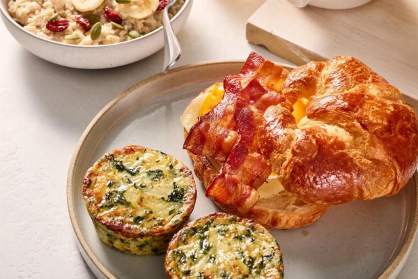 SpringHill Suites by Marriott Corona Riverside image 19